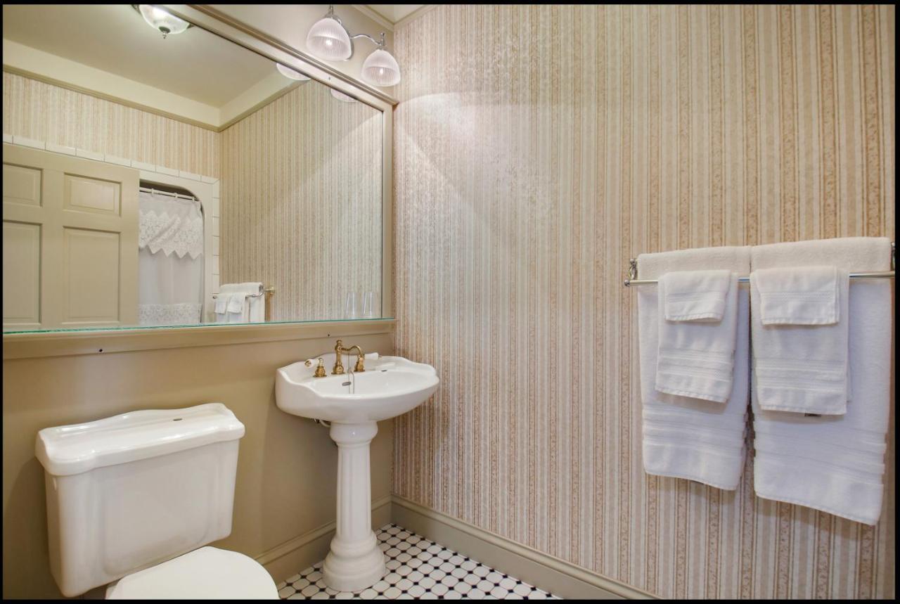 Carnegie Hall Boutique Hotel Ladysmith Bagian luar foto